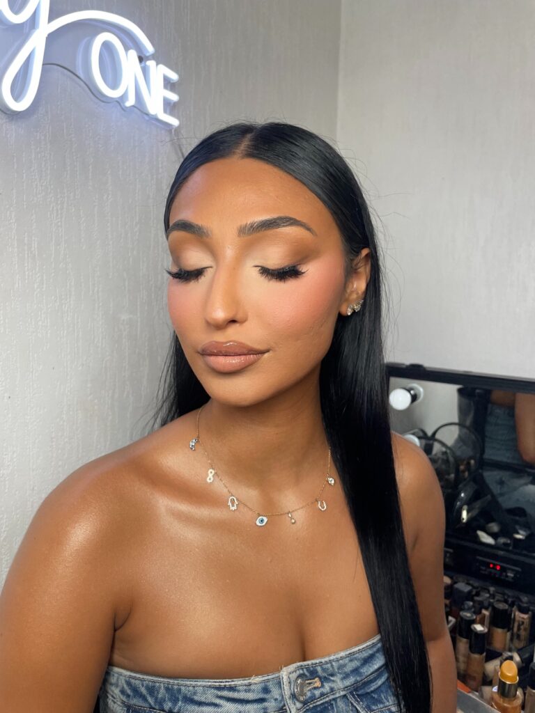 Facetune_12-08-2025-23-47-03 2